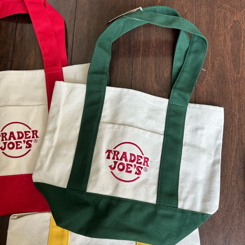 Mini trader Joe's tote bag moss green new ( bag chain NOT included)!xmas green